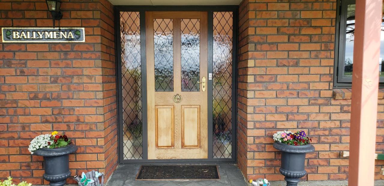 Ballymena Carterton エクステリア 写真